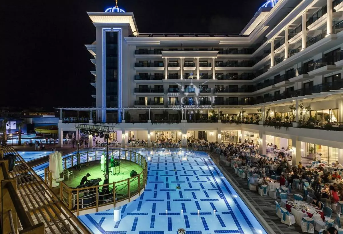 Side La Grande Resort & Spa NIGHT VIEW (Copy).jpg